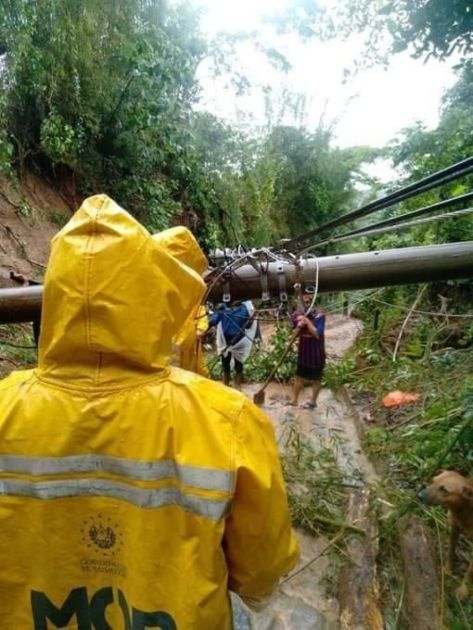 Schäaden an den Stromleitungen nach heftigen Unwettern, Ahuachapan, El Salvador 2024